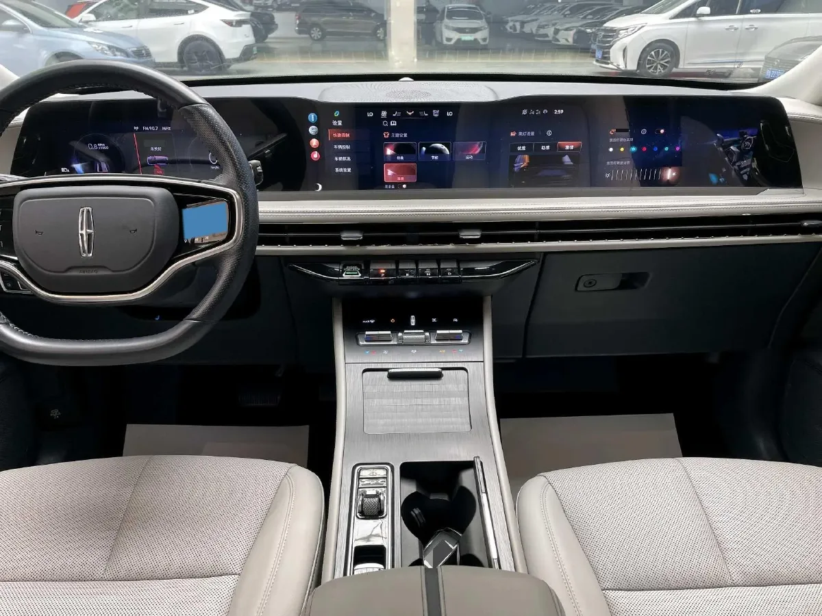 2023 Lincoln Corsair 2.0T 261HP L4 8AT,autocango,china used car exporter,china ev exporter,chinese used car exporter,chinese used ev exporter