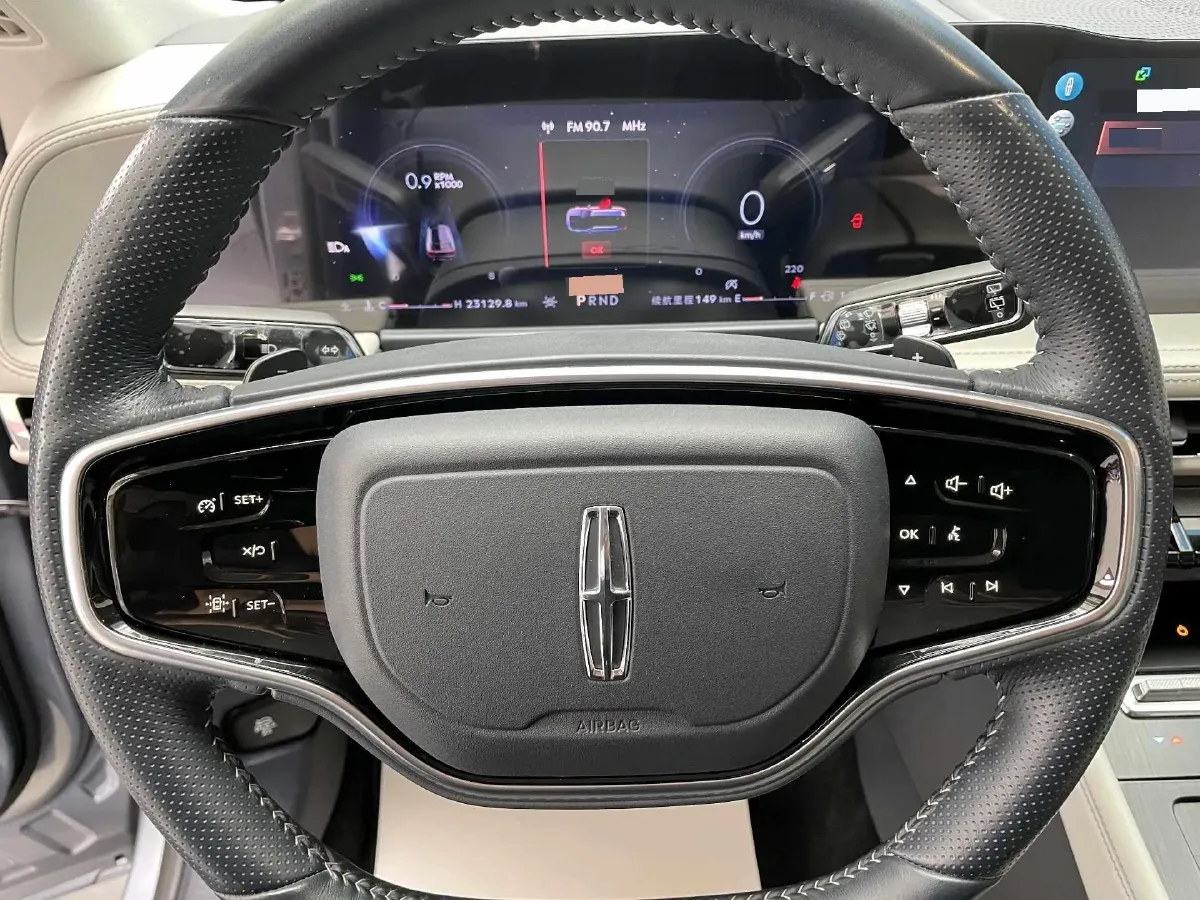 2023 Lincoln Corsair 2.0T 261HP L4 8AT,autocango,china used car exporter,china ev exporter,chinese used car exporter,chinese used ev exporter