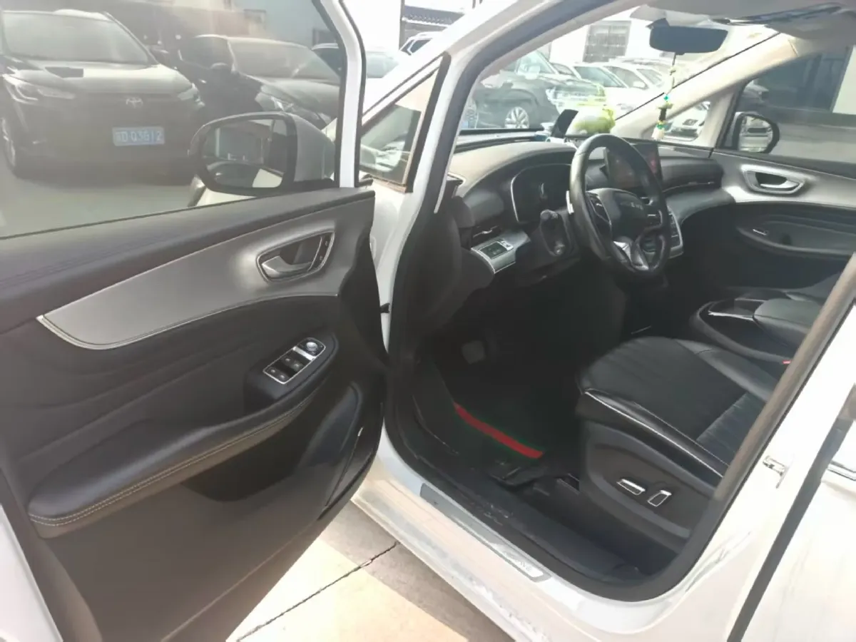 2022 Roewe iMAX8 2.0T 234HP L4 8AT,autocango,china used car exporter,china ev exporter,chinese used car exporter,chinese used ev exporter