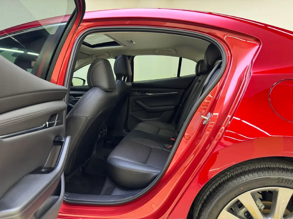 2020 Mazda 3 Axela 2.0L 158HP L4 6AT,autocango,china used car exporter,china ev exporter,chinese used car exporter,chinese used ev exporter