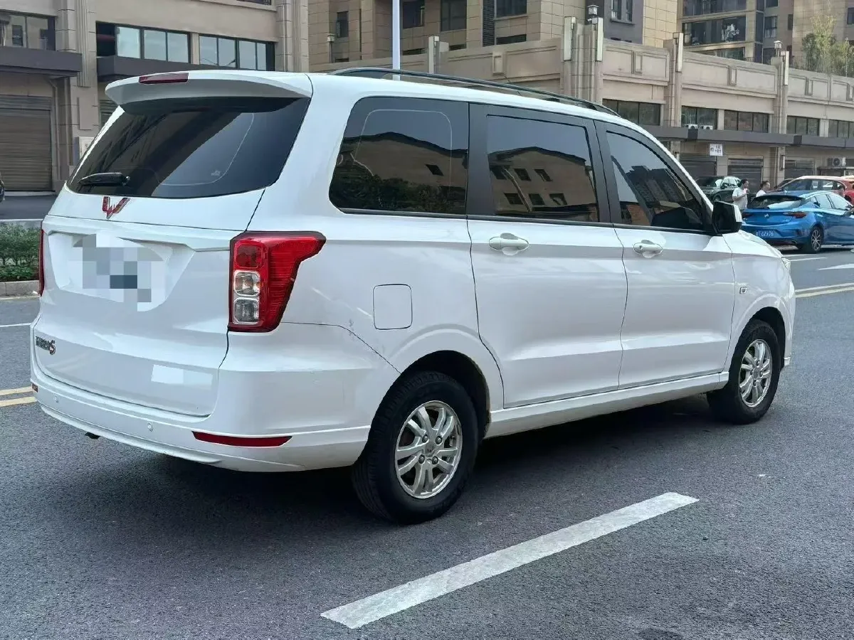2019 WuLing HongGuang 1.5L 99HP L4 6MT,autocango,china used car exporter,china ev exporter,chinese used car exporter,chinese used ev exporter