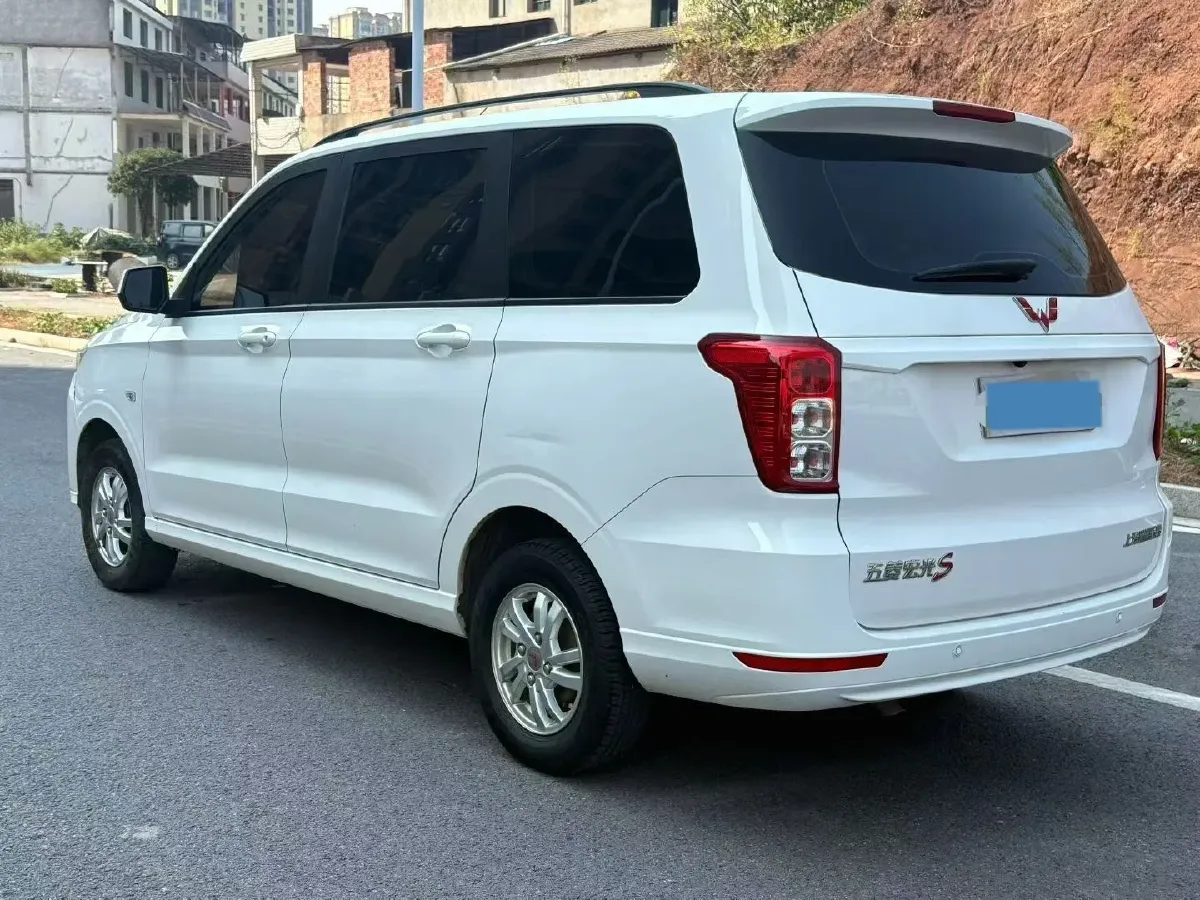 2019 WuLing HongGuang 1.5L 99HP L4 6MT,autocango,china used car exporter,china ev exporter,chinese used car exporter,chinese used ev exporter