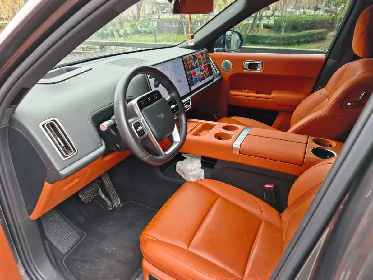 2024 Ford Bronco 2.3T 275HP L4 10AT,autocango,china used car exporter,china ev exporter,chinese used car exporter,chinese used ev exporter