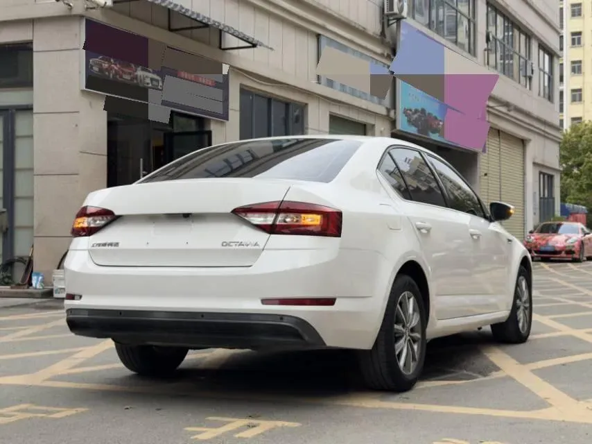 2020 Skoda Octavia 1.5L 113HP L4 6AT,autocango,china used car exporter,china ev exporter,chinese used car exporter,chinese used ev exporter