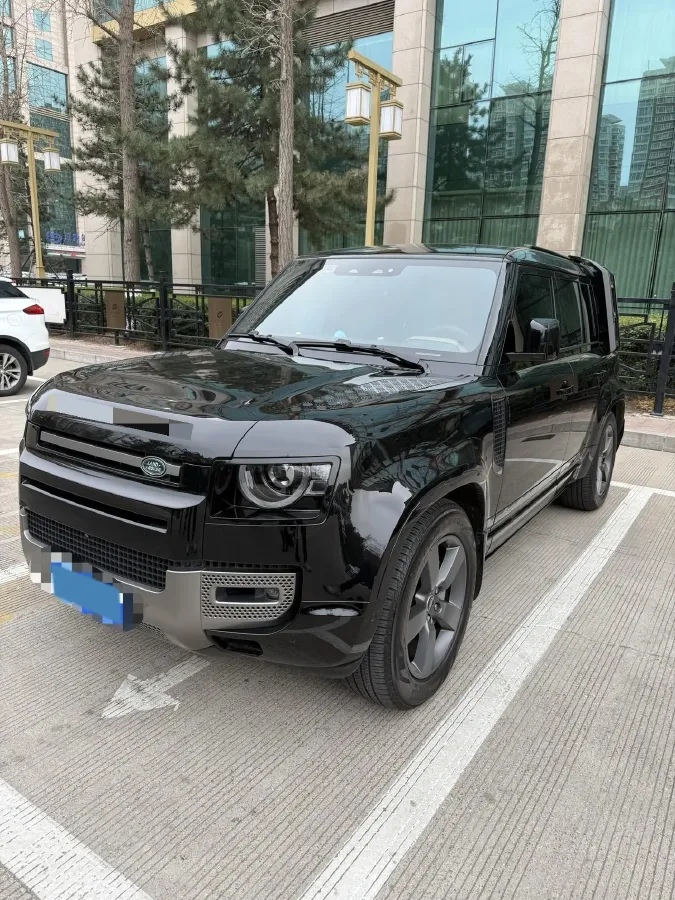2024 Land Rover Defender 3.0T 400HP L6 8AT,autocango,china used car exporter,china ev exporter,chinese used car exporter,chinese used ev exporter