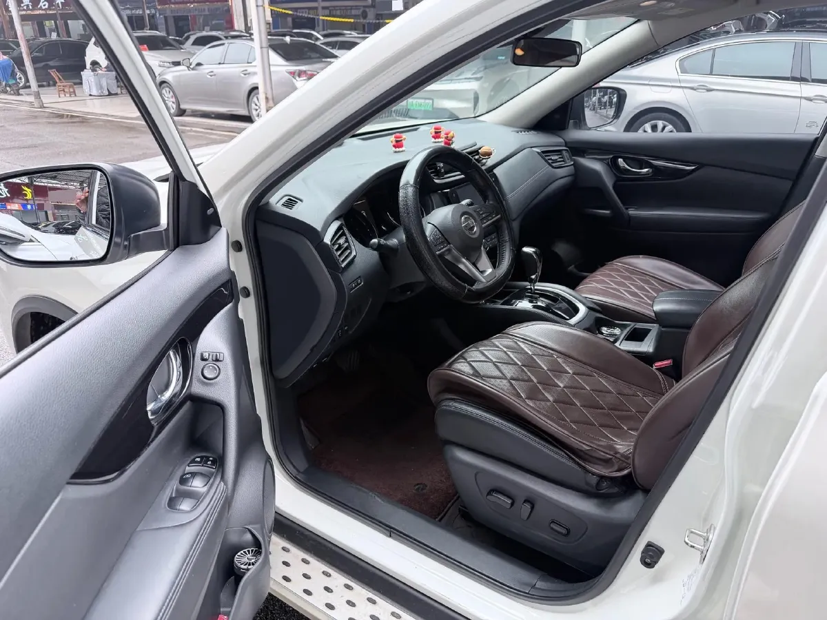 2021 Nissan X-Trail 2.0L 151HP L4 CVT,autocango,china used car exporter,china ev exporter,chinese used car exporter,chinese used ev exporter