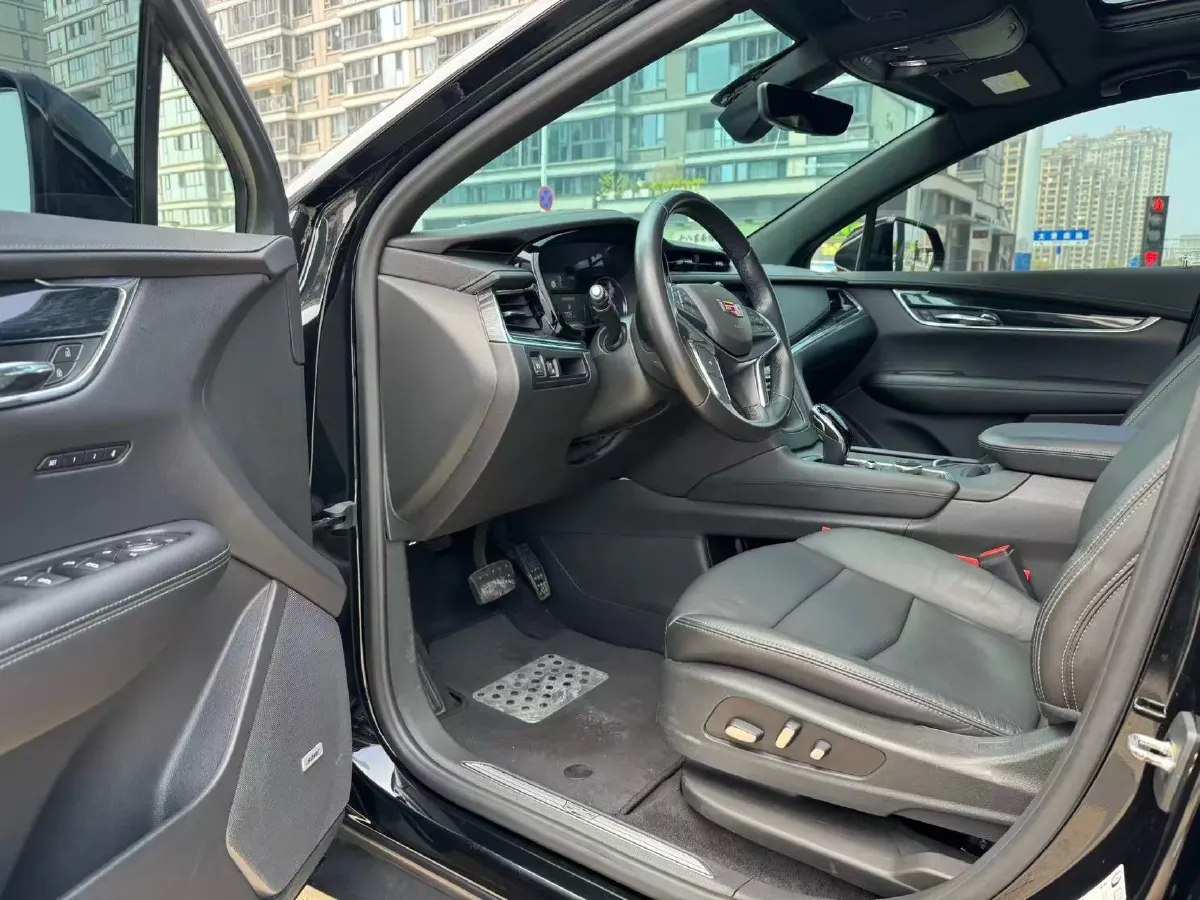 2020 Cadillac XT5 2.0T 237HP L4 9AT,autocango,china used car exporter,china ev exporter,chinese used car exporter,chinese used ev exporter
