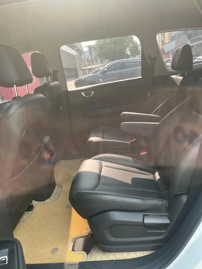 2022 Venucia T60 1.6L 126HP L4 CVT,autocango,china used car exporter,china ev exporter,chinese used car exporter,chinese used ev exporter