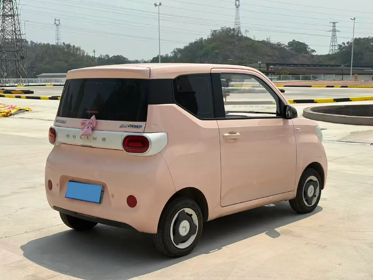 2025 WuLing HongGuang MINI EV BEV 16.2KWH,autocango,china used car exporter,china ev exporter,chinese used car exporter,chinese used ev exporter