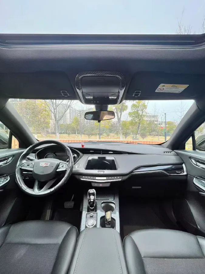 2022 Cadillac XT4 2.0T 237HP L4 9AT,autocango,china used car exporter,china ev exporter,chinese used car exporter,chinese used ev exporter