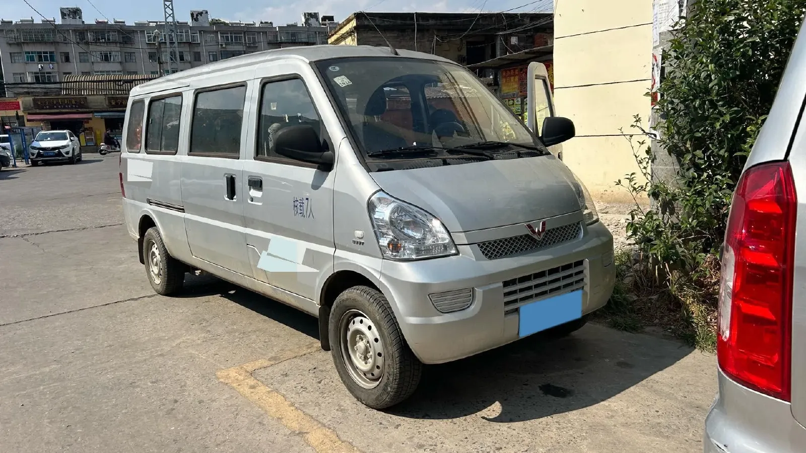 2022 WuLing RongGuang S 1.2L 76HP L4 5MT,autocango,china used car exporter,china ev exporter,chinese used car exporter,chinese used ev exporter