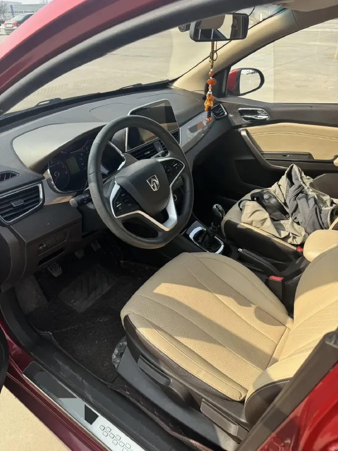 2017 BaoJun 310W 1.5L 112HP L4 6MT,autocango,china used car exporter,china ev exporter,chinese used car exporter,chinese used ev exporter