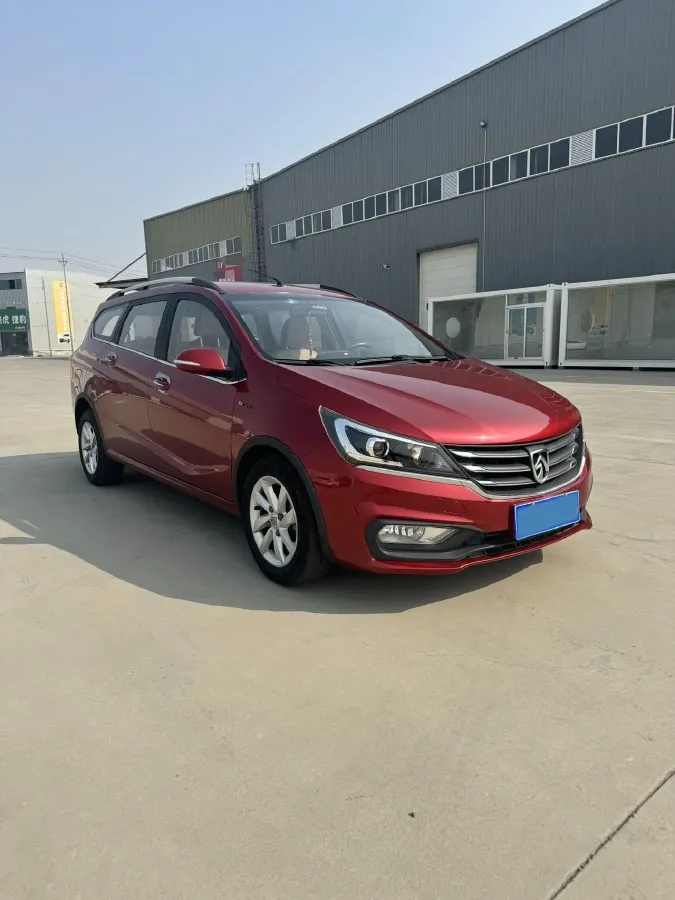2017 BaoJun 310W 1.5L 112HP L4 6MT,autocango,china used car exporter,china ev exporter,chinese used car exporter,chinese used ev exporter