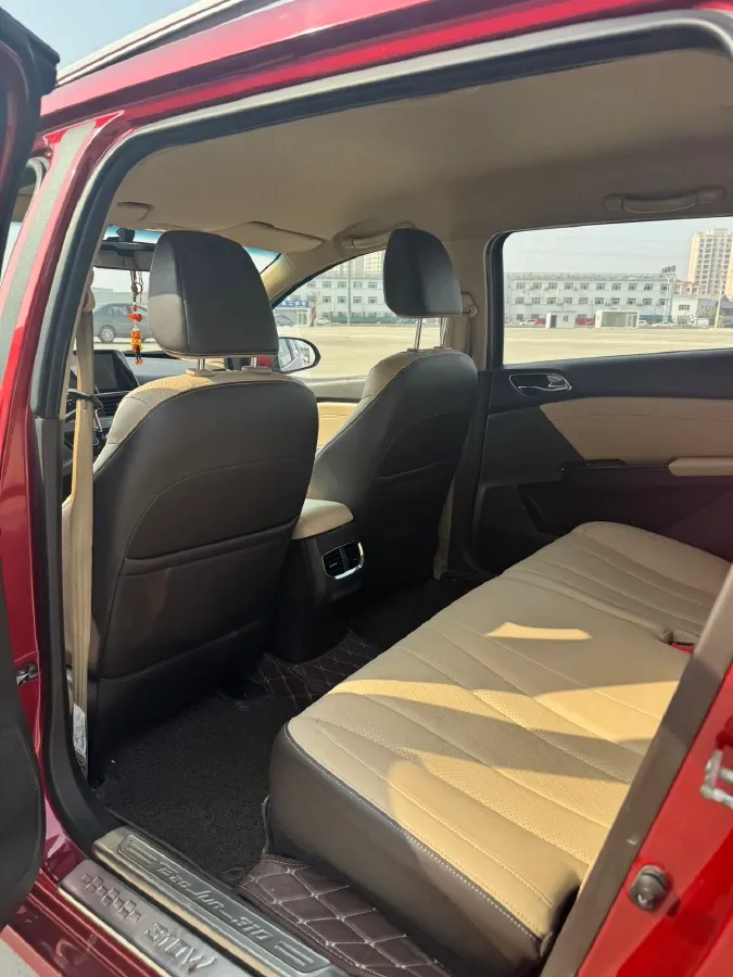 2017 BaoJun 310W 1.5L 112HP L4 6MT,autocango,china used car exporter,china ev exporter,chinese used car exporter,chinese used ev exporter