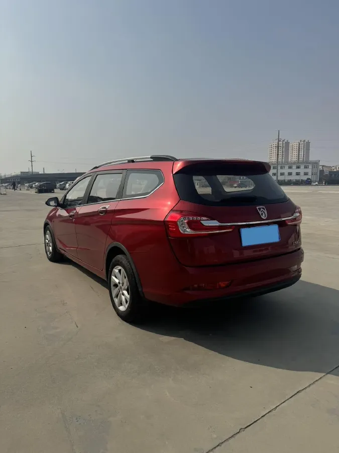 2017 BaoJun 310W 1.5L 112HP L4 6MT,autocango,china used car exporter,china ev exporter,chinese used car exporter,chinese used ev exporter