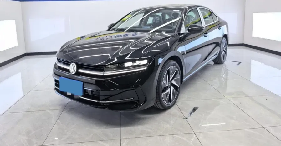 2026 Volkswagen Magotan 2.0T 220HP L4 7DCT,autocango,china used car exporter,china ev exporter,chinese used car exporter,chinese used ev exporter