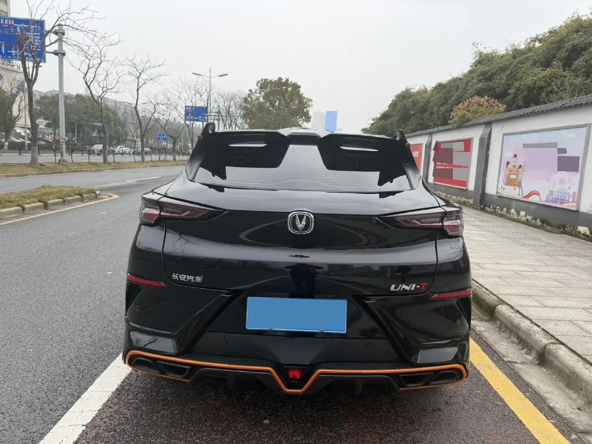 2022 ChangAn UNI-T 2.0T 233HP L4 8AT,autocango,china used car exporter,china ev exporter,chinese used car exporter,chinese used ev exporter