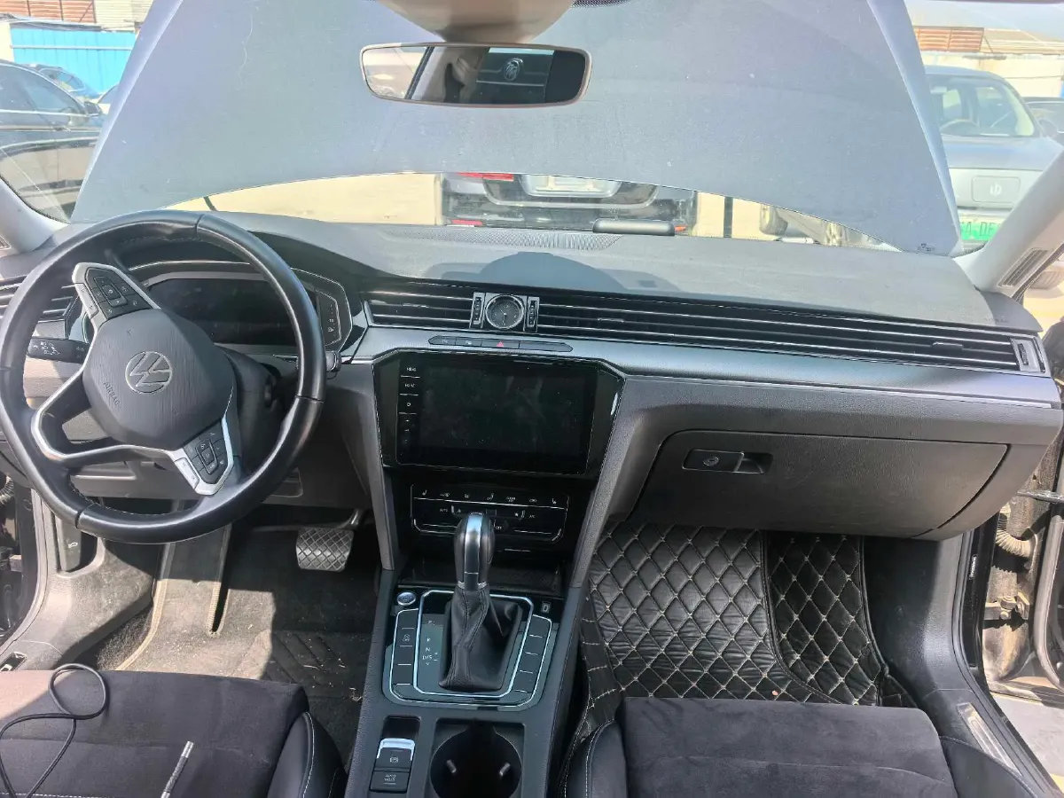 2020 Volkswagen Magotan 2.0T 220HP L4 7DCT,autocango,china used car exporter,china ev exporter,chinese used car exporter,chinese used ev exporter