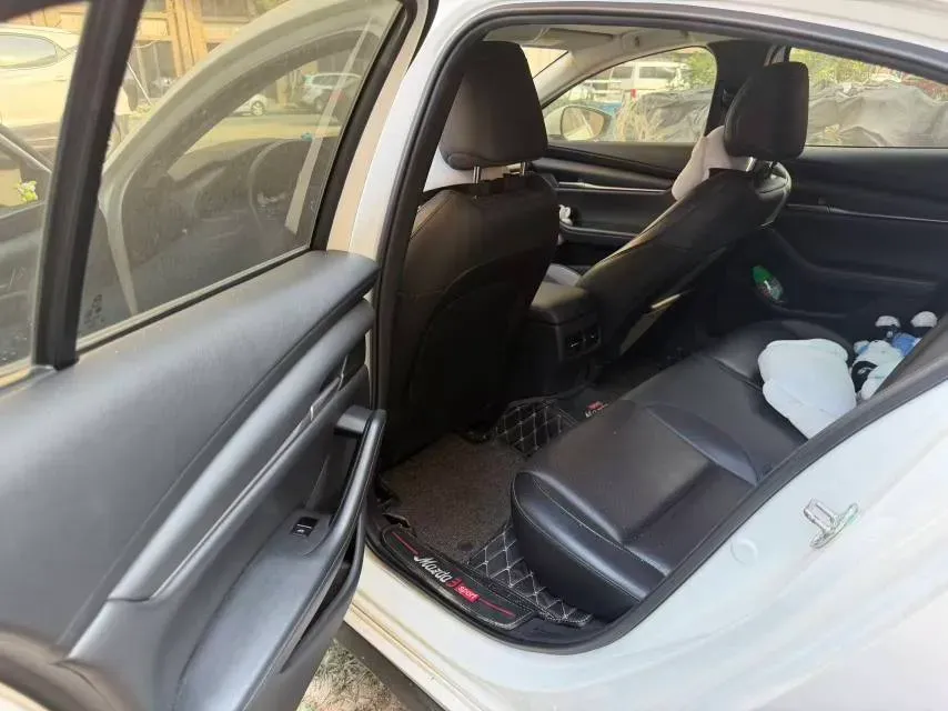 2020 Mazda 3 Axela 1.5L 117HP L4 6AT,autocango,china used car exporter,china ev exporter,chinese used car exporter,chinese used ev exporter