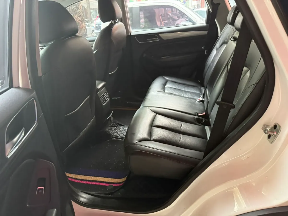 2017 Roewe RX5 1.5T 169HP L4 7DCT,autocango,china used car exporter,china ev exporter,chinese used car exporter,chinese used ev exporter