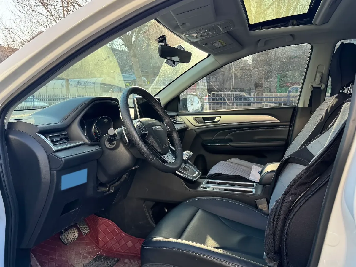 2021 Haval M6 1.5T 150HP L4 7DCT,autocango,china used car exporter,china ev exporter,chinese used car exporter,chinese used ev exporter