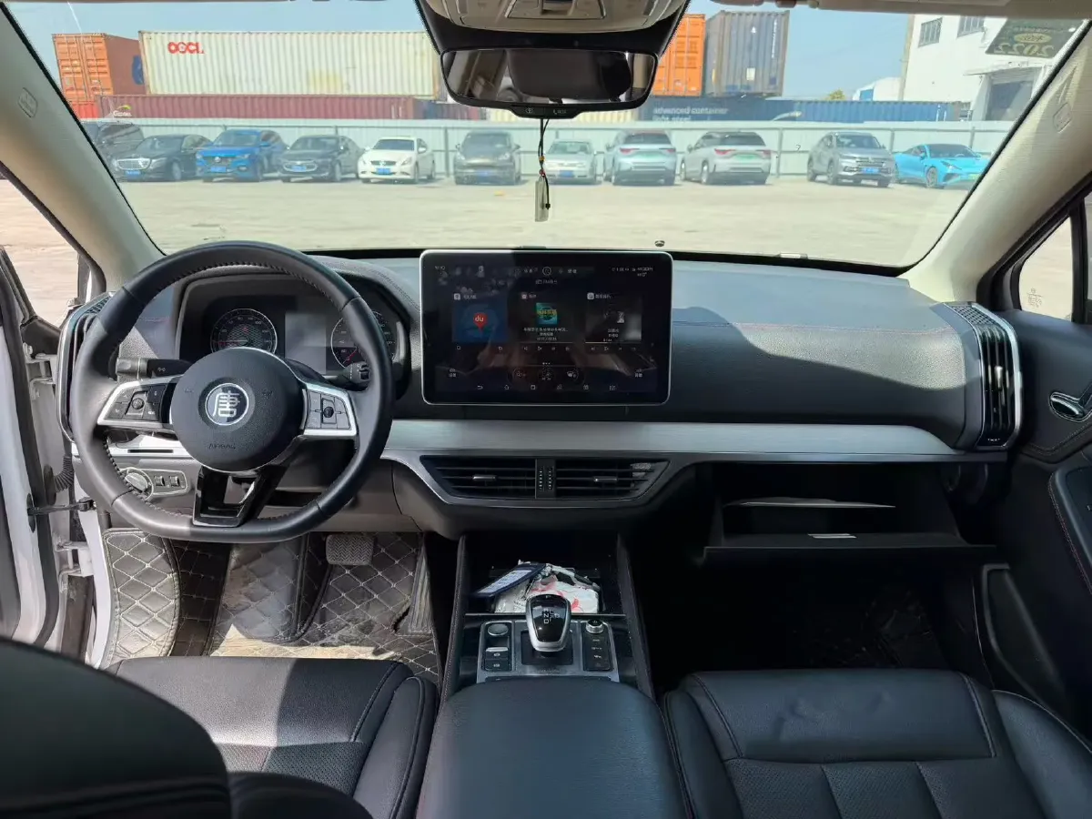 2020 DS 7 1.6T 180HP L4 8AT,autocango,china used car exporter,china ev exporter,chinese used car exporter,chinese used ev exporter