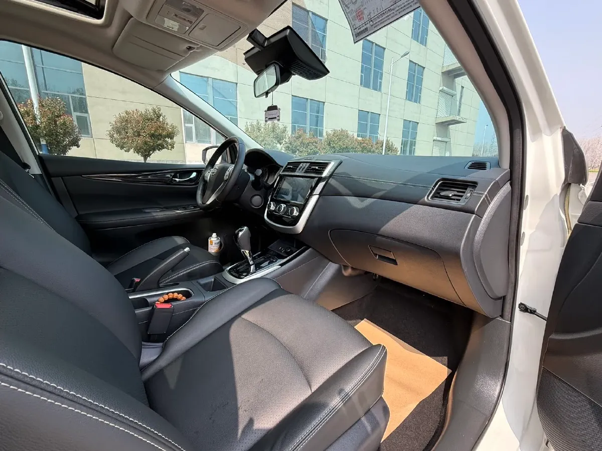 2023 Nissan Tiida 1.6L 122HP L4 CVT,autocango,china used car exporter,china ev exporter,chinese used car exporter,chinese used ev exporter