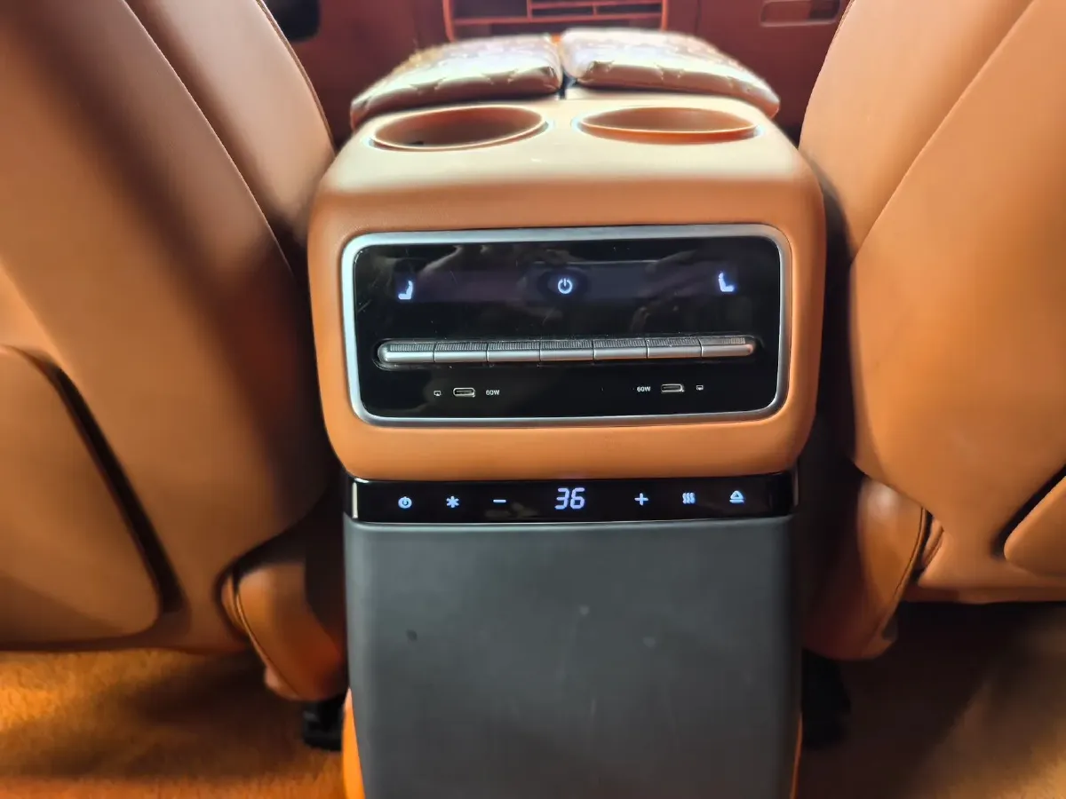 2023 Li L9 Range Extended 154HP REEV 42.6KWH,autocango,china used car exporter,china ev exporter,chinese used car exporter,chinese used ev exporter