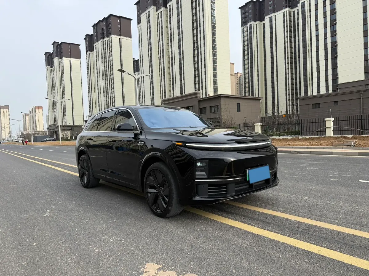 2023 Li L7 Range Extended 154HP REEV 40.9KWH,autocango,china used car exporter,china ev exporter,chinese used car exporter,chinese used ev exporter