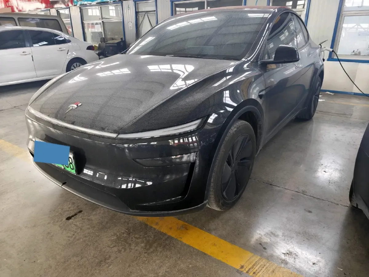 2025 Tesla Model Y BEV 62.5KWH,autocango,china used car exporter,china ev exporter,chinese used car exporter,chinese used ev exporter