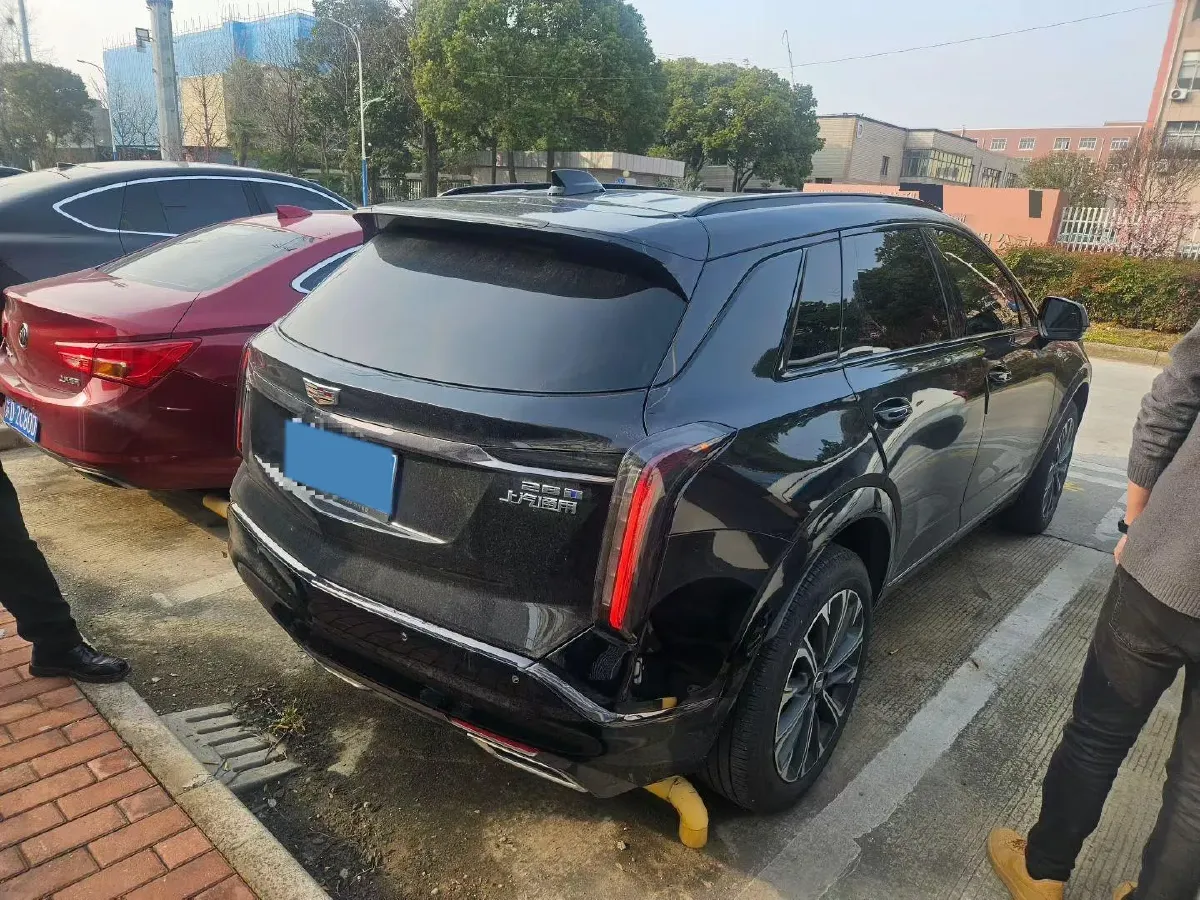 2025 Cadillac XT5 2.0T 237HP L4 9AT,autocango,china used car exporter,china ev exporter,chinese used car exporter,chinese used ev exporter