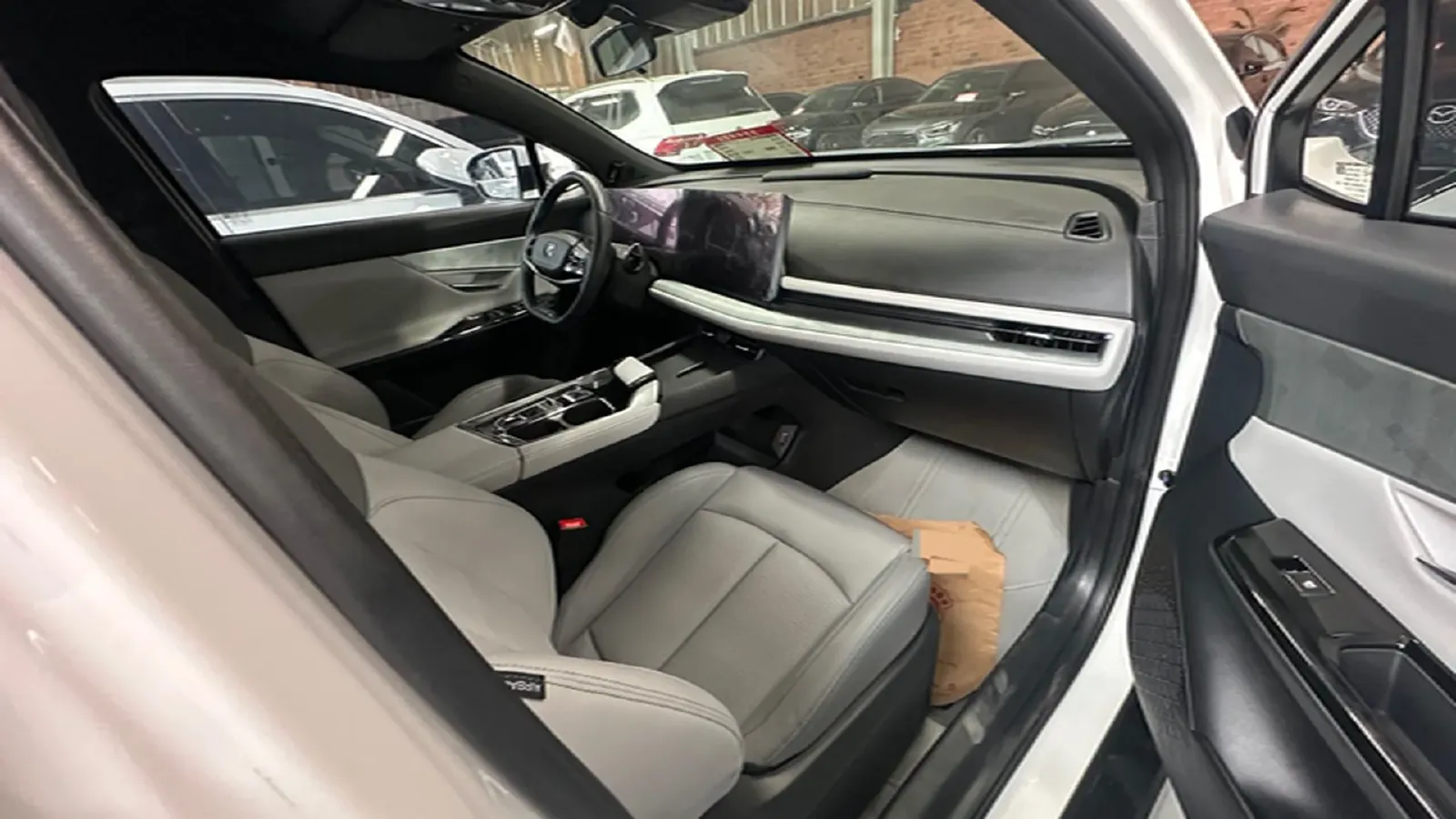 2023 ChangAn UNI-T 1.5T 188HP L4 7DCT,autocango,china used car exporter,china ev exporter,chinese used car exporter,chinese used ev exporter