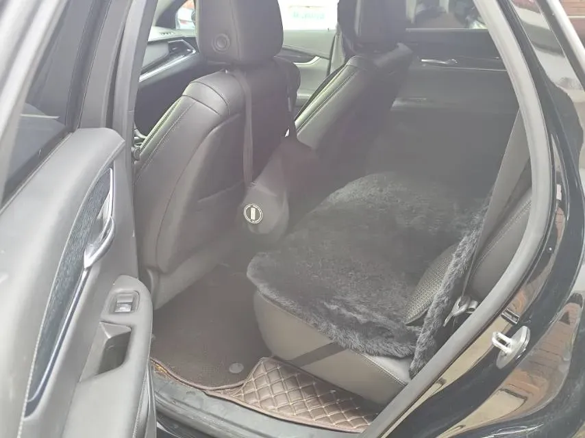 2022 Cadillac XT5 2.0T 237HP L4 9AT,autocango,china used car exporter,china ev exporter,chinese used car exporter,chinese used ev exporter