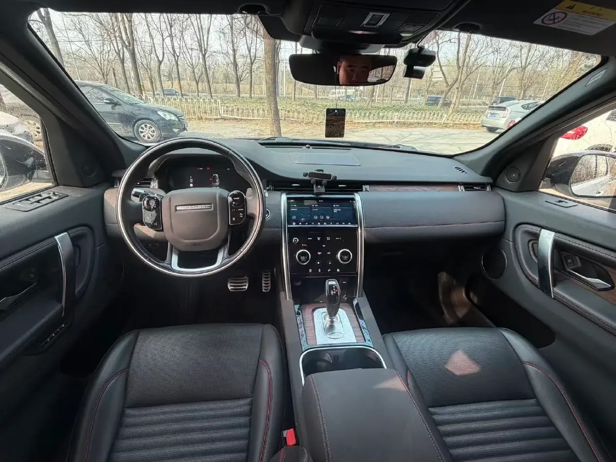 2020 Land Rover Discovery Sport 2.0T 249HP L4 9AT,autocango,china used car exporter,china ev exporter,chinese used car exporter,chinese used ev exporter