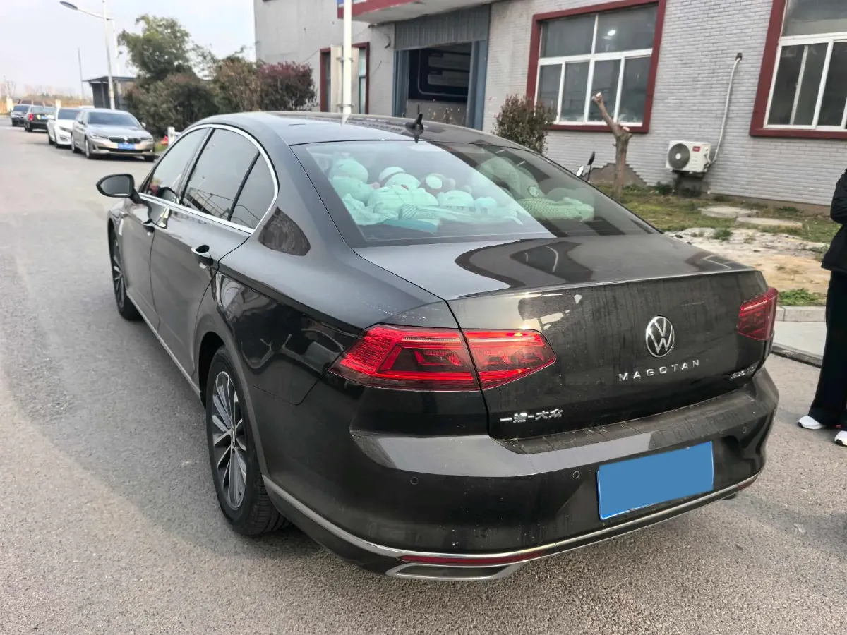 2020 Volkswagen Magotan 2.0T 186HP L4 7DCT,autocango,china used car exporter,china ev exporter,chinese used car exporter,chinese used ev exporter