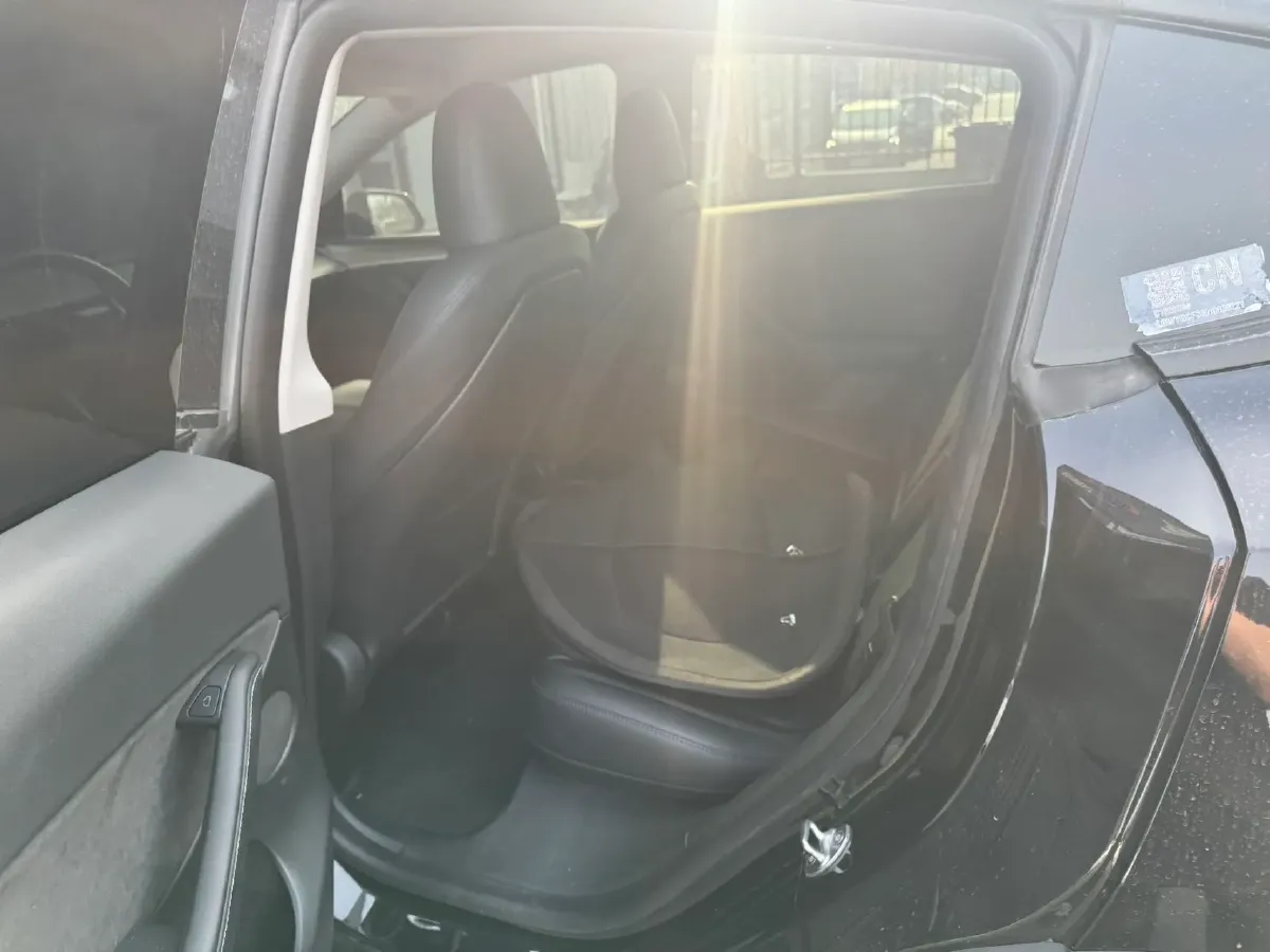 2022 Tesla Model Y BEV 60KWH,autocango,china used car exporter,china ev exporter,chinese used car exporter,chinese used ev exporter