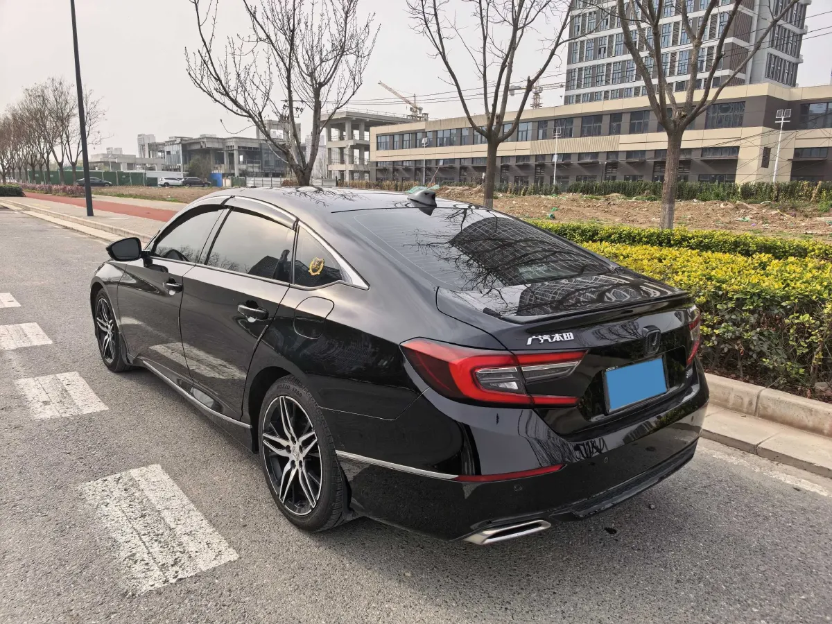 2022 Honda Accord 1.5T 194HP L4 CVT,autocango,china used car exporter,china ev exporter,chinese used car exporter,chinese used ev exporter