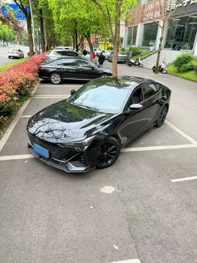 2022 ChangAn UNI-V 1.5T 188HP L4 7DCT,autocango,china used car exporter,china ev exporter,chinese used car exporter,chinese used ev exporter