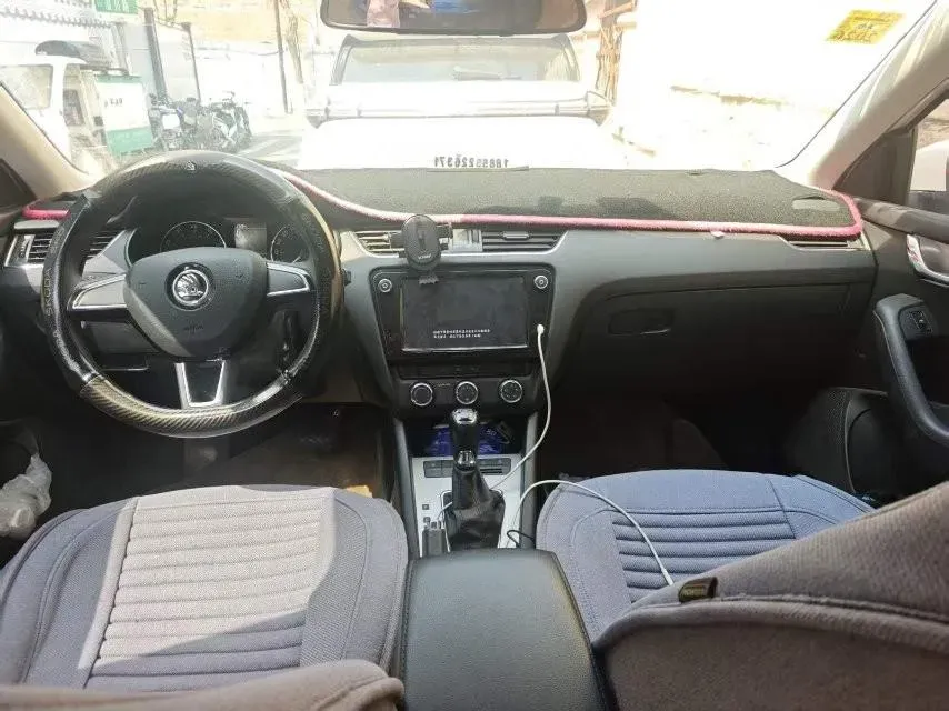 2018 Skoda Octavia 1.6L 110HP L4 6AT,autocango,china used car exporter,china ev exporter,chinese used car exporter,chinese used ev exporter