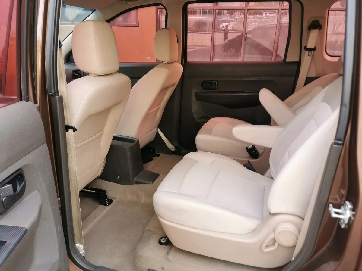 2016 WuLing HongGuang 1.5L 112HP L4 5MT,autocango,china used car exporter,china ev exporter,chinese used car exporter,chinese used ev exporter