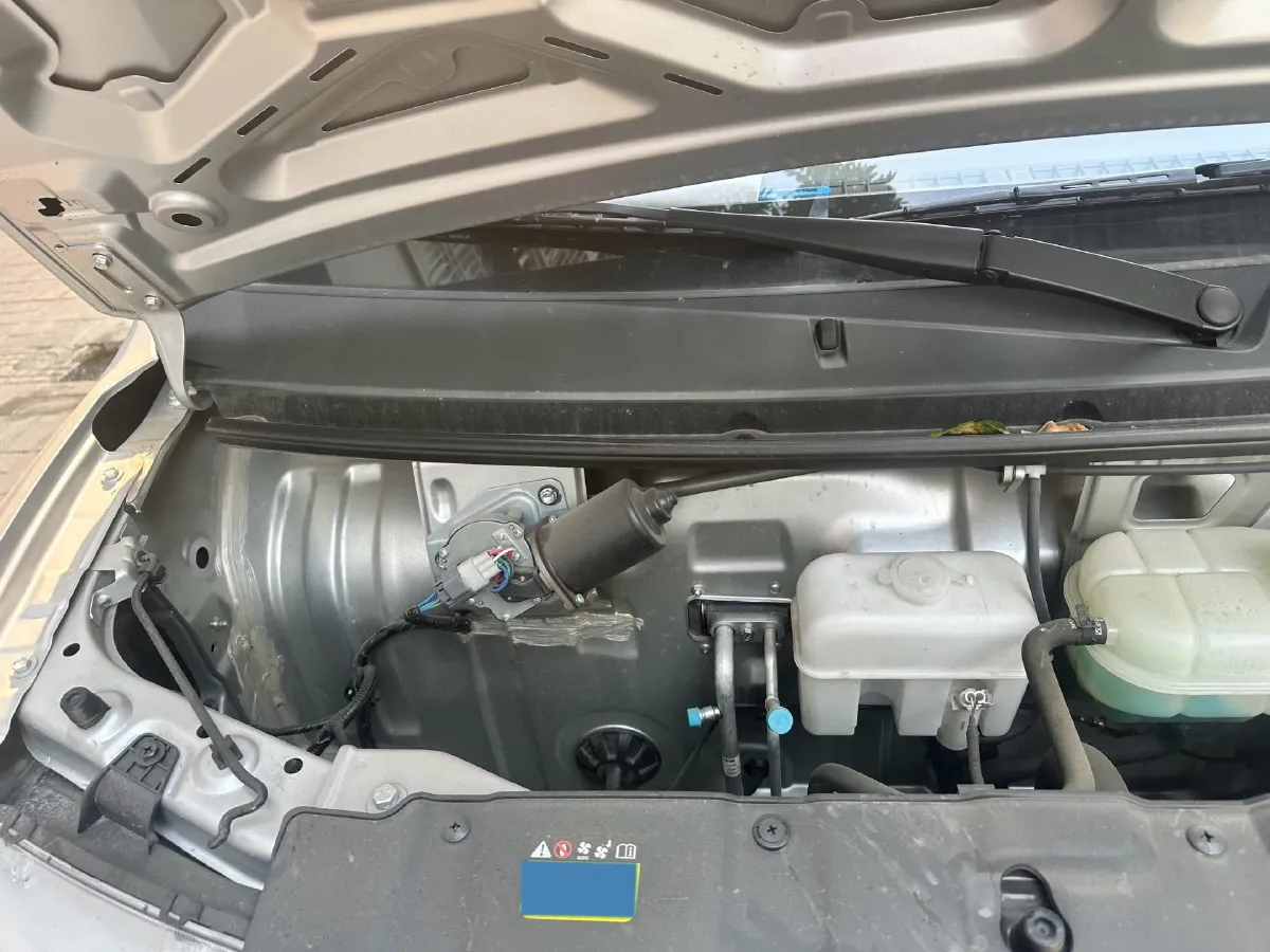 2023 WuLing RongGuang New Truck 2.0L 136HP L4 5MT,autocango,china used car exporter,china ev exporter,chinese used car exporter,chinese used ev exporter