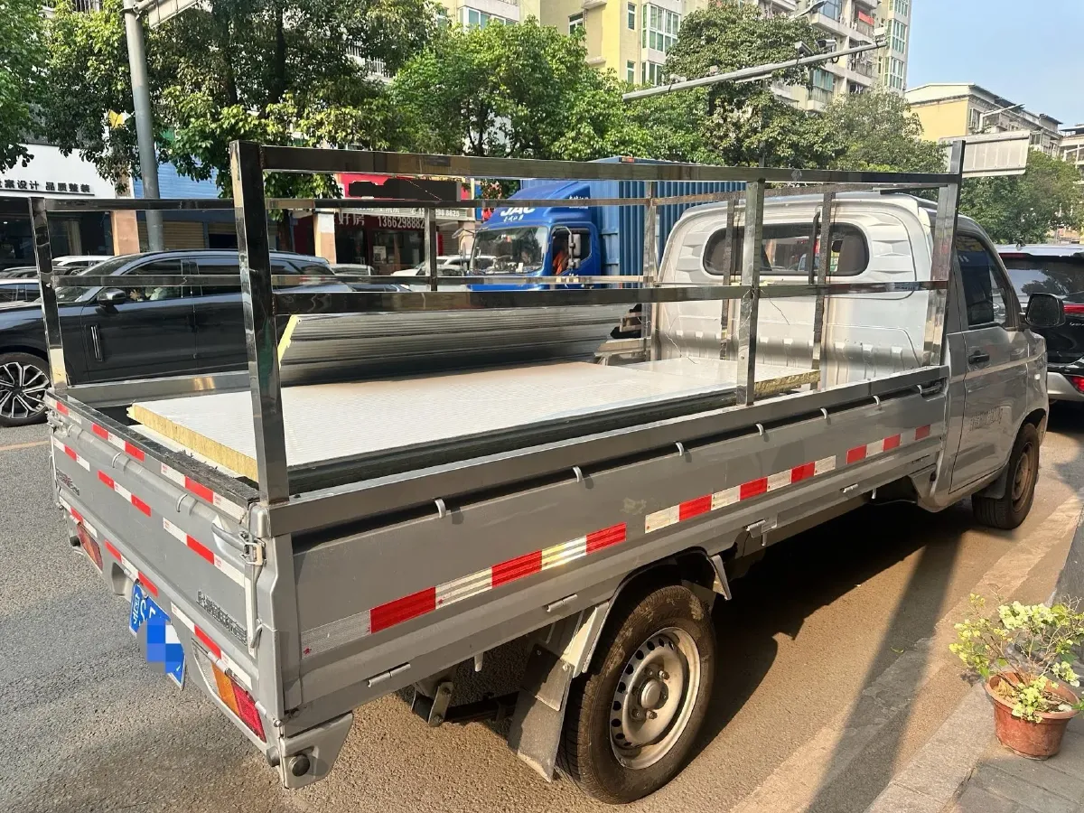2023 WuLing RongGuang New Truck 2.0L 136HP L4 5MT,autocango,china used car exporter,china ev exporter,chinese used car exporter,chinese used ev exporter