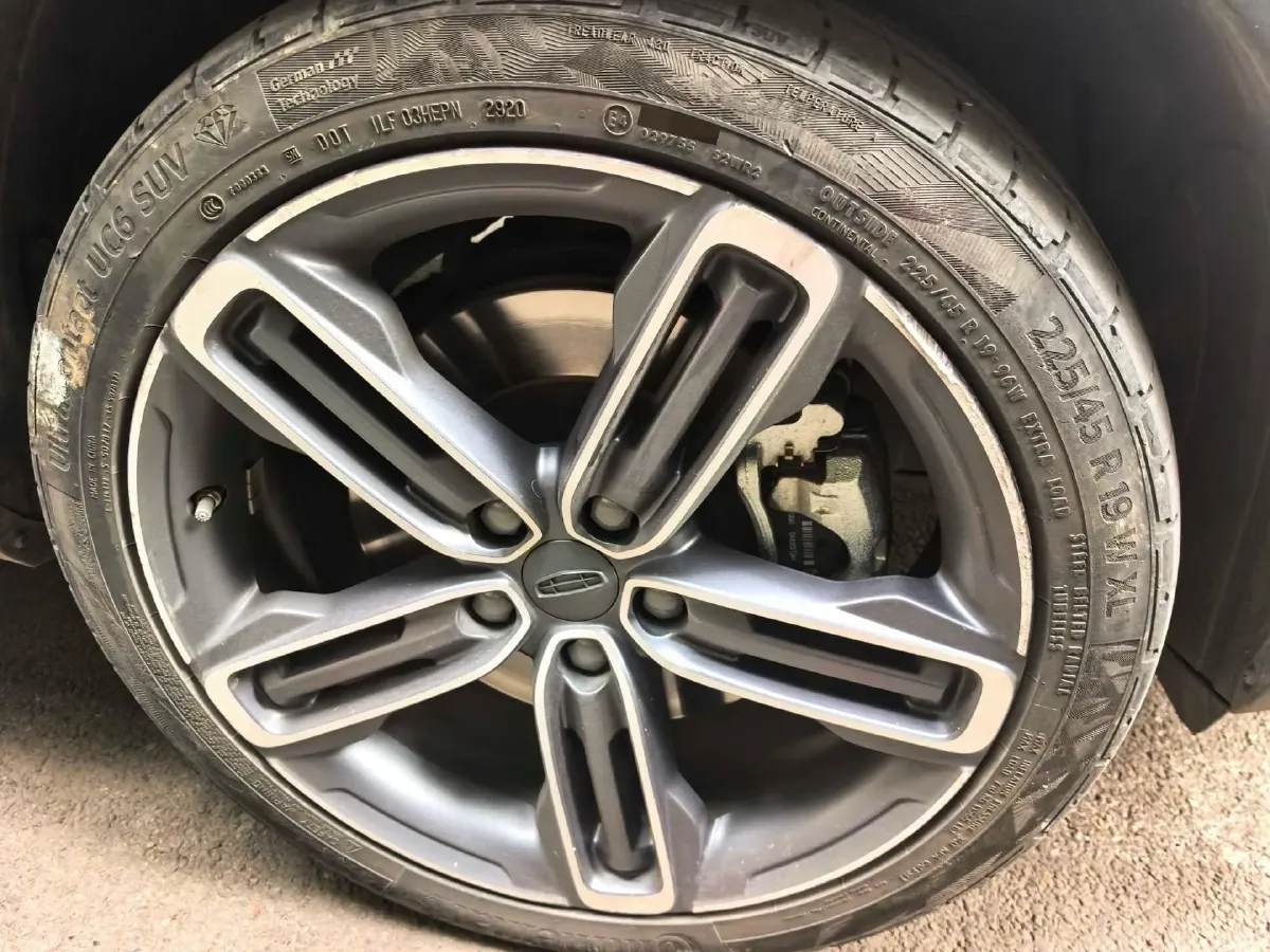 2020 Geely ICON 1.5T 177HP L3 7DCT,autocango,china used car exporter,china ev exporter,chinese used car exporter,chinese used ev exporter