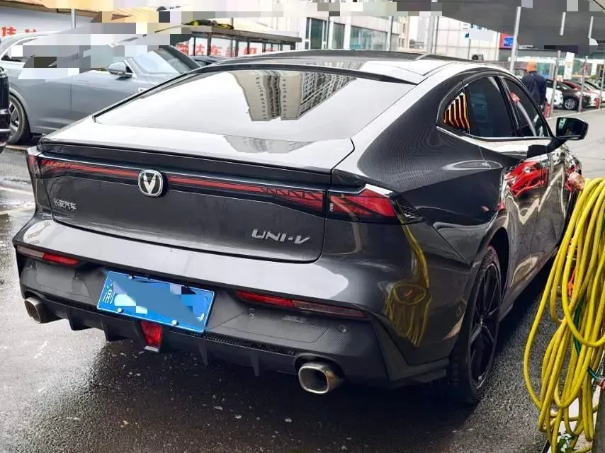 2023 ChangAn UNI-V 1.5T 188HP L4 7DCT,autocango,china used car exporter,china ev exporter,chinese used car exporter,chinese used ev exporter