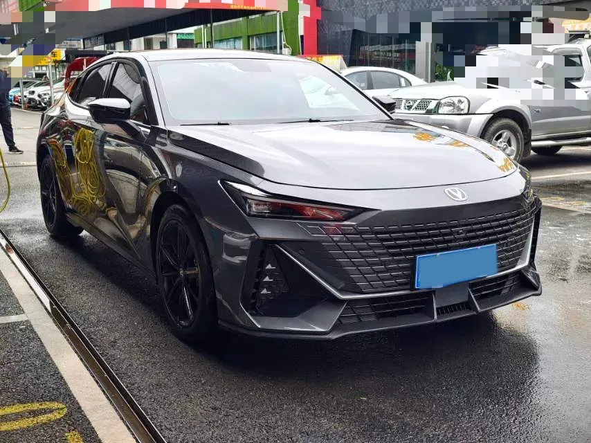 2023 ChangAn UNI-V 1.5T 188HP L4 7DCT,autocango,china used car exporter,china ev exporter,chinese used car exporter,chinese used ev exporter