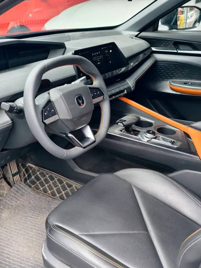 2023 ChangAn UNI-V 1.5T 188HP L4 7DCT,autocango,china used car exporter,china ev exporter,chinese used car exporter,chinese used ev exporter