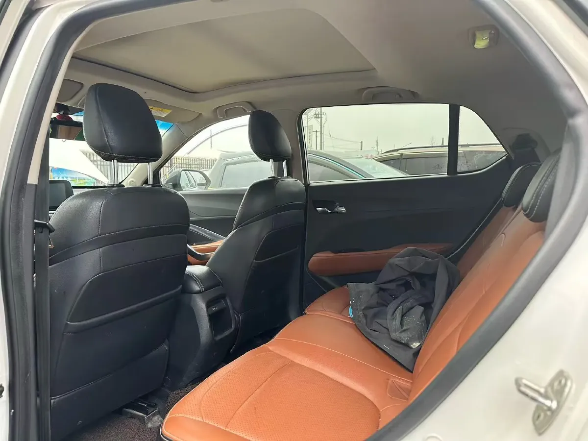 2017 HaiMa S5 Young Edition 1.6L 122HP L4 5MT,autocango,china used car exporter,china ev exporter,chinese used car exporter,chinese used ev exporter