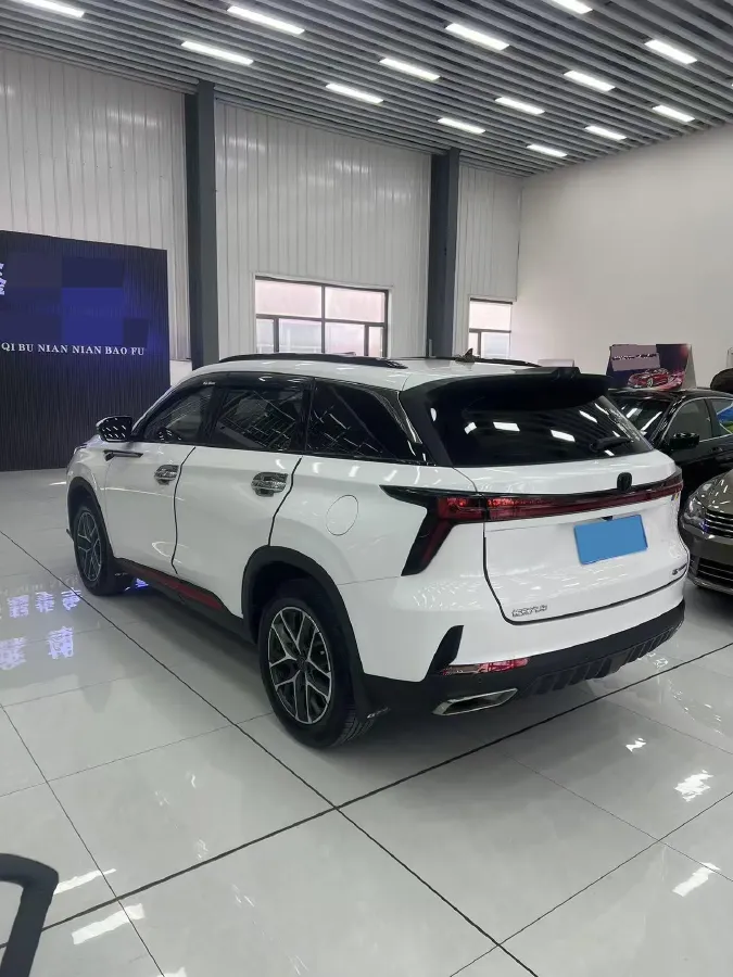 2022 ChangAn CS75 Plus 1.5T 188HP L4 8AT,autocango,china used car exporter,china ev exporter,chinese used car exporter,chinese used ev exporter
