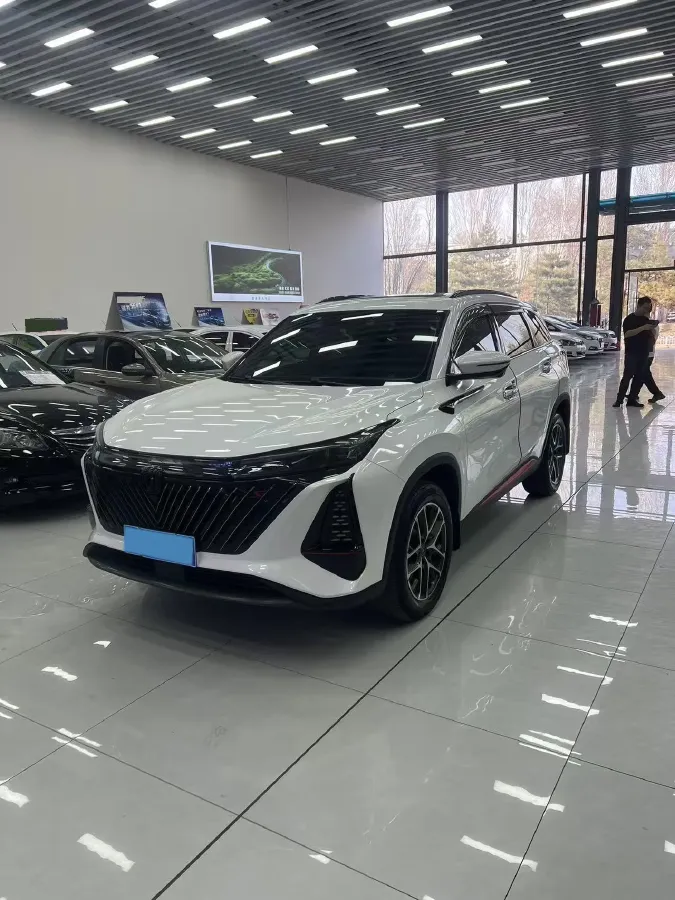 2022 ChangAn CS75 Plus 1.5T 188HP L4 8AT,autocango,china used car exporter,china ev exporter,chinese used car exporter,chinese used ev exporter