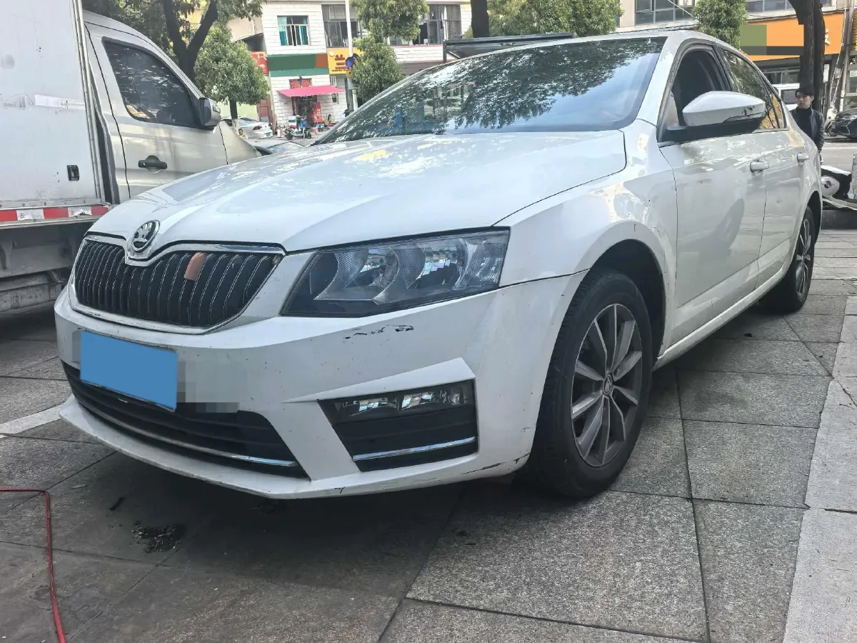 2017 Skoda Octavia 1.6L 110HP L4 6AT,autocango,china used car exporter,china ev exporter,chinese used car exporter,chinese used ev exporter
